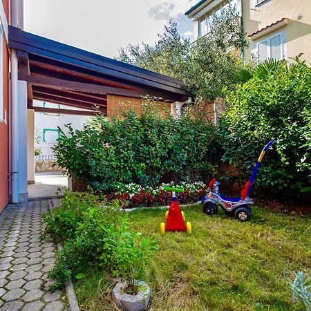 Adria Garden 1 - #127551 Baška